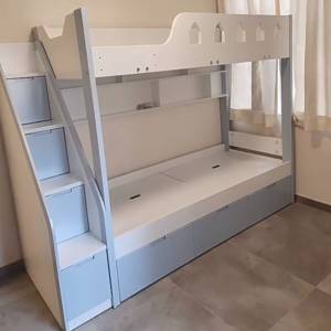 帶梯櫃桶碌架床，bunk bed