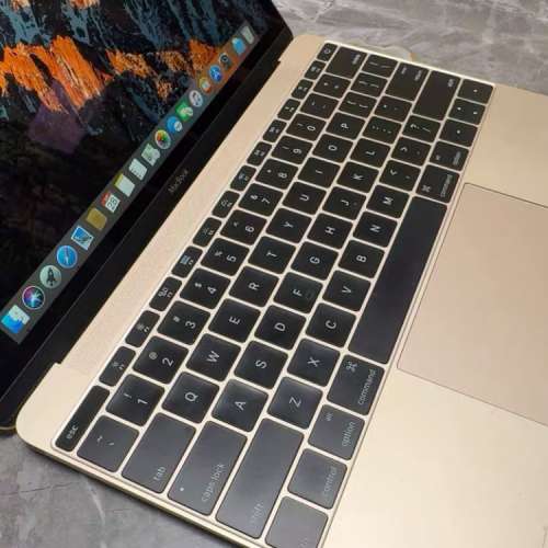 MacBookair 12寸超薄（玫瑰金），頂配 內存8G＋512GB，2k高清屏幕，視網膜屏！