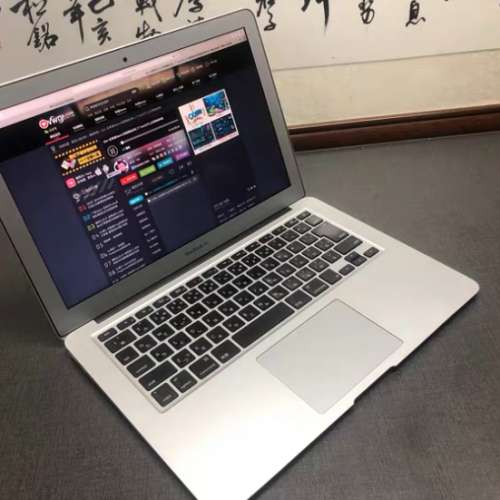 13寸macbook Air i7高配筆記本電腦，8GB記憶體 256G固態SSD硬盤，超高性價比輕薄筆...