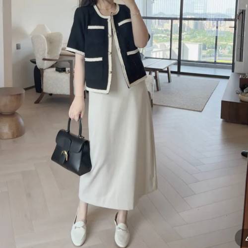 British Berry Eevee. Co 小香風黑白Tweed短袖外套 (原價$478)