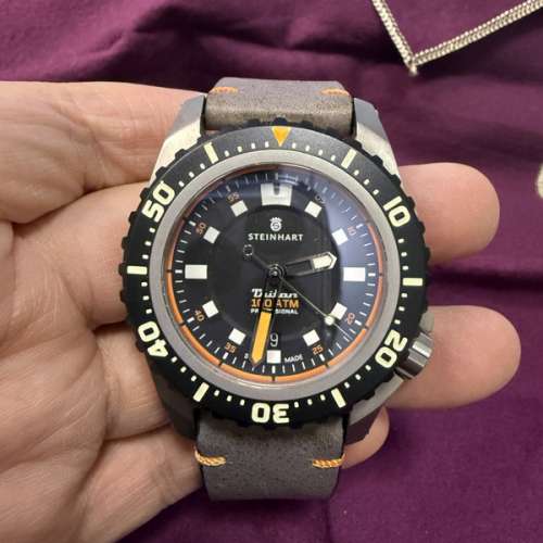 95% New Steinhart Titanium 1000M Diver Watch with box $4680. Only