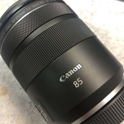 Canon RF85mm F2 Macro IS STM