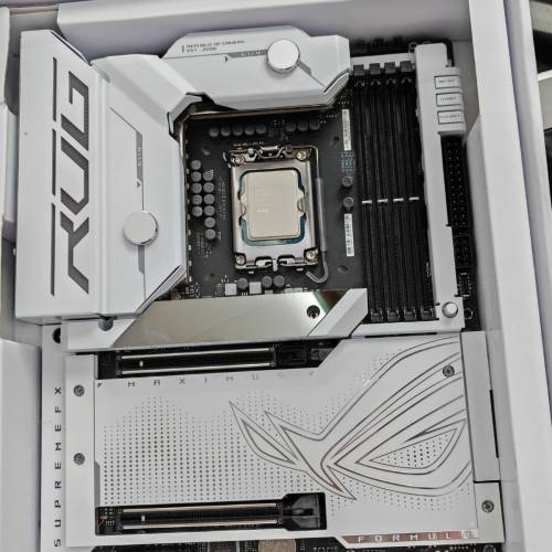 ROG MAXIMUS Z790 DARK HERO |ROG MAXIMUS Z790 FORMULA 行貨13900KS 14900K 有保養