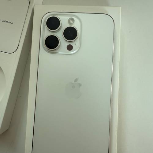 iPhone 15 Pro Max 256GB 白色