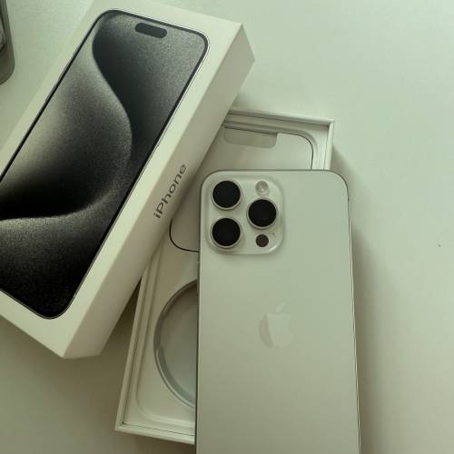 iPhone 15 Pro Max 256GB 白色