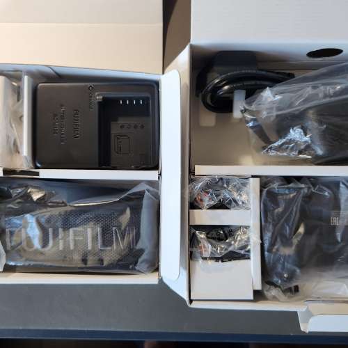 Fujifilm X-H1 + Booster Grip 手柄