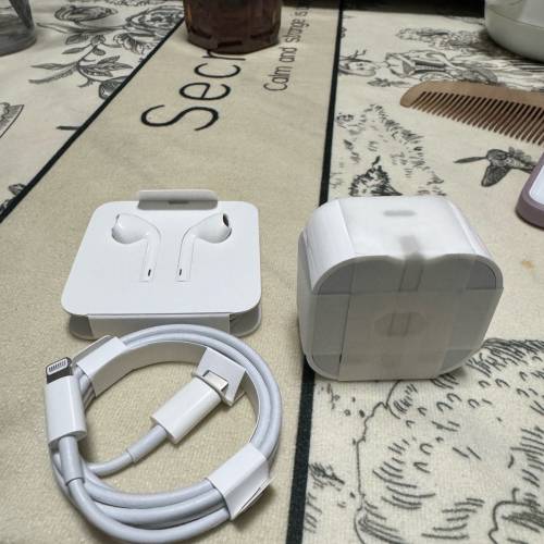 Iphone全新配件火牛充電線耳機