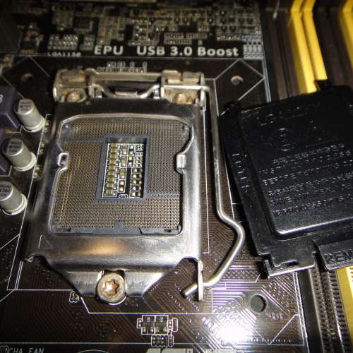 ASUS B85M-G  Micro-ATX 主版 Socket 1150 四代CPU