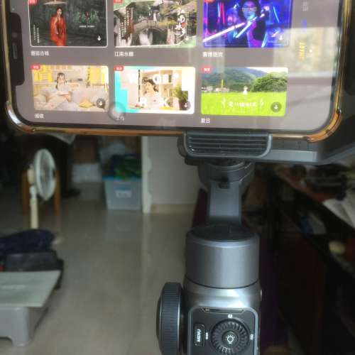 $500 - 99%新 (未出外用, 無花) ZHIYUN 智雲 Smooth 5 三軸手機穩定器 是一款為手機...