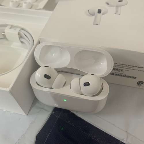 99%New Apple AirPods Pro 2 MagSafe Case (USB-C) MTJV3, 保到27-8-2025