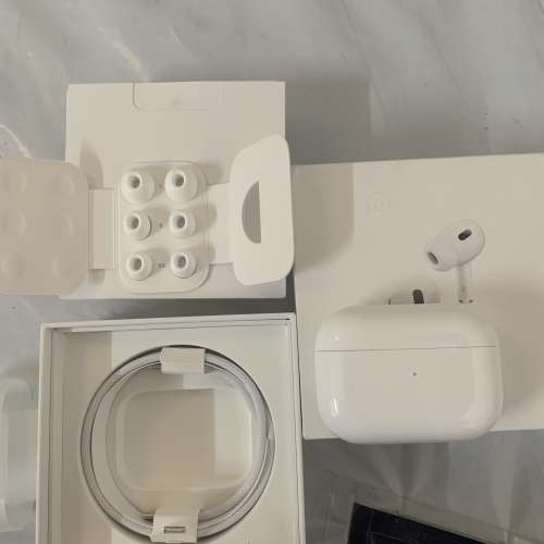 99%New Apple AirPods Pro 2 MagSafe Case (USB-C) MTJV3, 保到27-8-2025