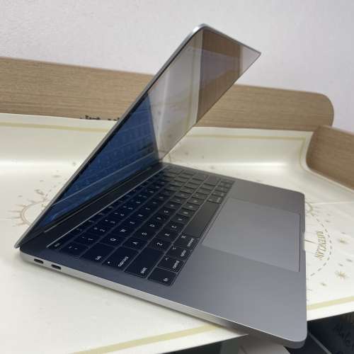 (荃灣實體店，新淨頂配靚機😍，超高質素，i7❤‍🔥新款type c充電)Apple macbook p...
