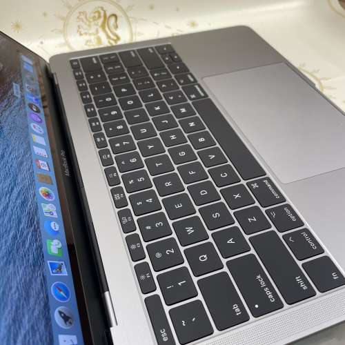 (荃灣實體店，新淨頂配靚機😍，超高質素，i7❤‍🔥新款type c充電)Apple macbook p...