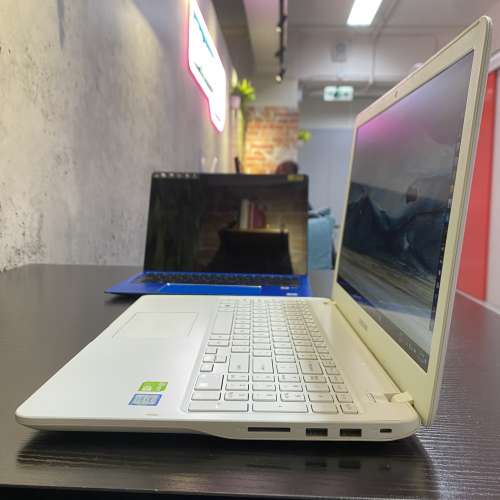 Samsung 5 NP500R5M (獨顯 / Core i7 / 15.6" 全高清 / Win 11 / 永久 Office / SS...