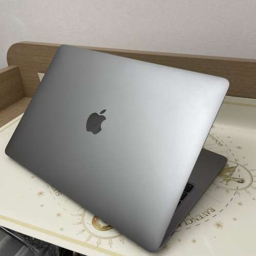 (荃灣實體店，頂配touch bar😍)Apple macbook pro 2020/i7/16GB ram/512GB ssd/最...