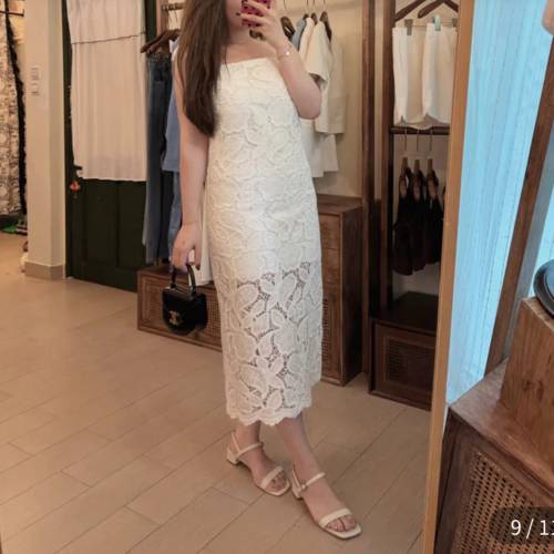 British Berry Eevee. Co 白色lace吊帶連身裙(原價$468)