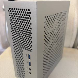 銀色ITX 機箱，99% 新，全鋁 $200