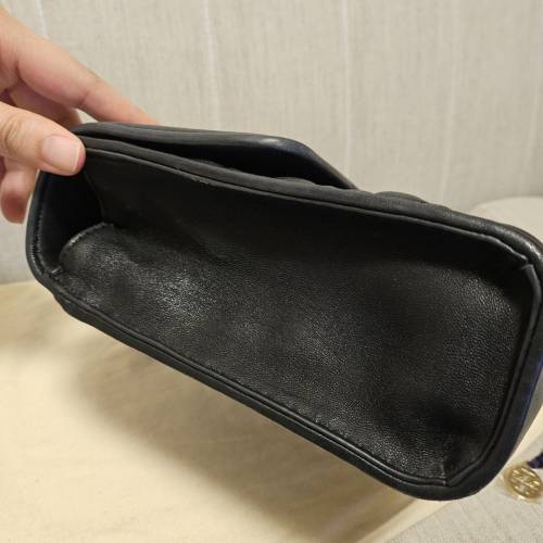 Tory Burch 黑色金鏈手袋