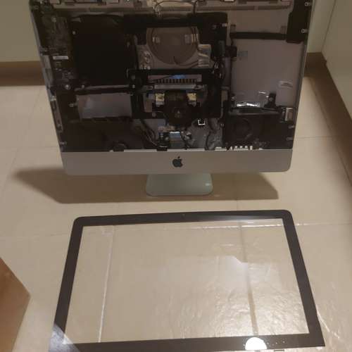 2011 21.5" Apple iMac (零件)