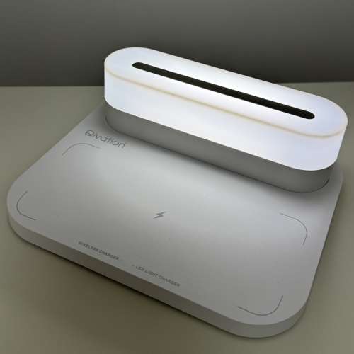 Qivation 光觸媒無線充電座 Plus 無線LED枱橙