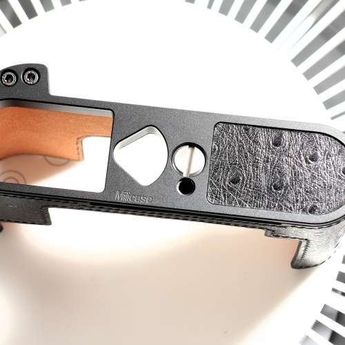 High Class Leather half case for Leica M11 use