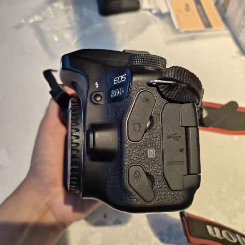 98新個人閒置canon 佳能80d單反相機旗艦整套，拍照錄視頻沒有雜音，出片好看，街拍...