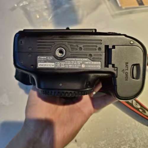 98新個人閒置canon 佳能80d單反相機旗艦整套，拍照錄視頻沒有雜音，出片好看，街拍...