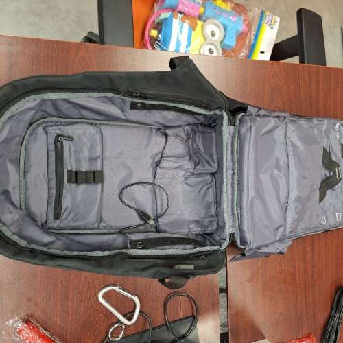 黑色型格 荷蘭XDDesign Bobby HERO XL 20L 商務防盜筆記型電腦雙肩後背包 香港行貨...