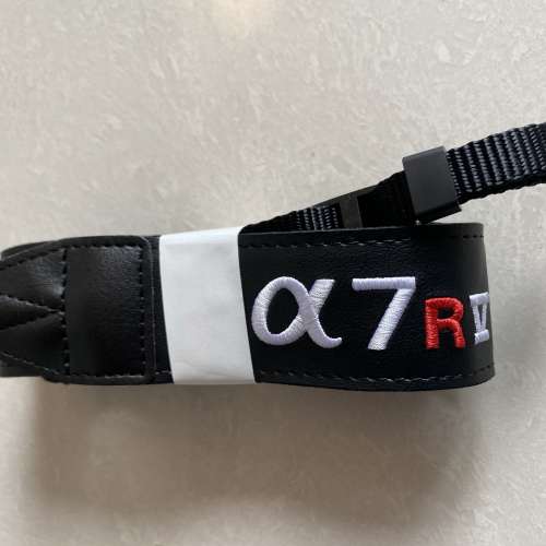 Sony A7r5 原廠相機帶