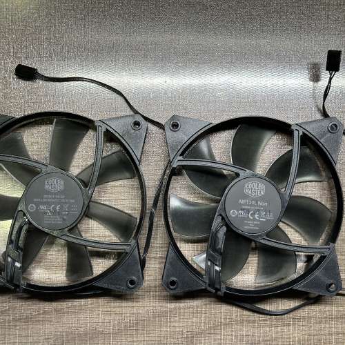 Cooler Master 12cm 風扇兩把