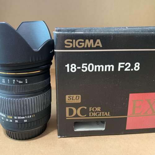 SIGMA 18-50mm F/2.8 DC lens for Canon mount