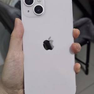 Apple iPhone 13 512G ， 6.1寸大螢幕，電池效能86 ％，功能全部正常運作，已貼貴價...