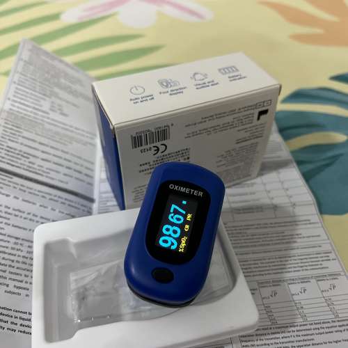 95% 新 Creative Medical PC60-B1 fingertip oximeter 手夾式脈搏血氧計