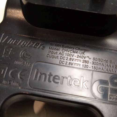 90% 新 Energizer 勁量 ni-MH CHVCM4-UK 充電器 (另附 2 顆舊 GP 2600 mAh AA 及 6 ...