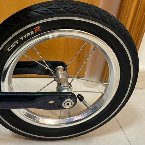 Erinyes - 碳纖12吋平衡車 (2.1 kg 超輕)  碳纖車身，碳纖手把及坐通 金屬破風鈴 葵...