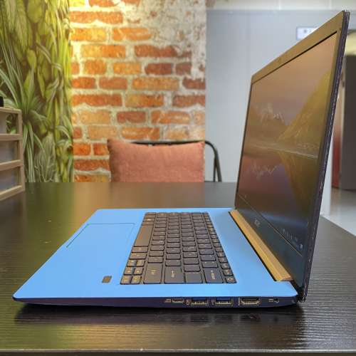 [< 1 kg] Acer Swift 5 SF514-52 (8代四核 i5 / 14" 全高清 / Win 11 / 永久Office...