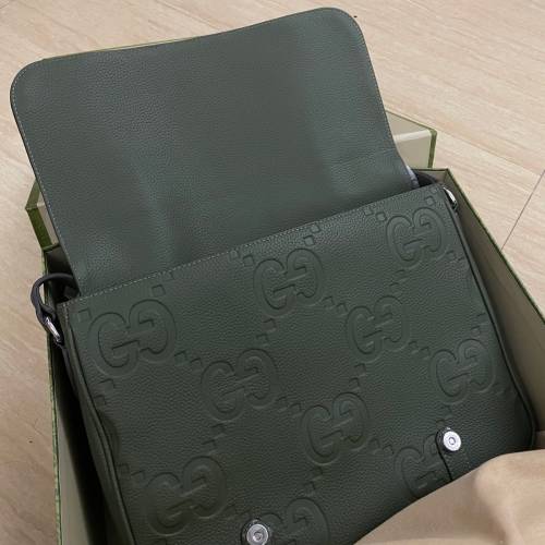 全新gucci郵差包，朋友送的