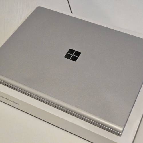 Microsoft Surface Book 2 i7 16GB Ram 512GB SSD GTX1050獨顯