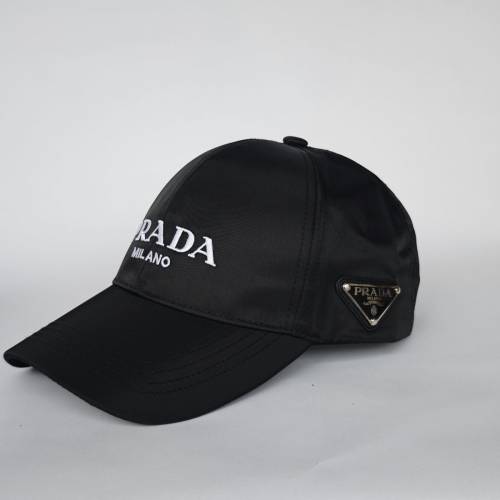 Prada 黑色鴨舌帽