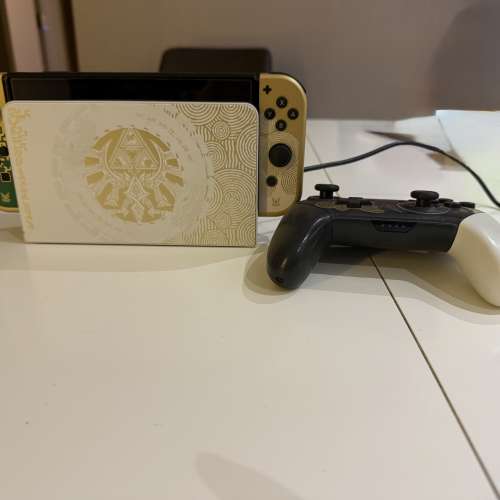 《薩爾達傳說 王國之淚》限定版Switch Oled+限定版 Pro Controller+Game