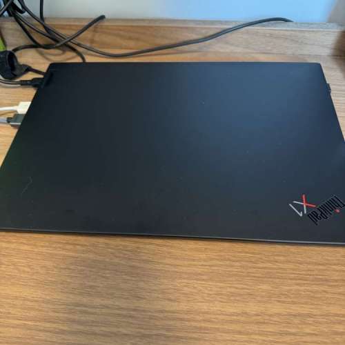 Lenovo X1 Carbon Gen 9 ( i7 11代 / 16GB RAM / 1TB SSD / 14吋 ) USB-C 充電