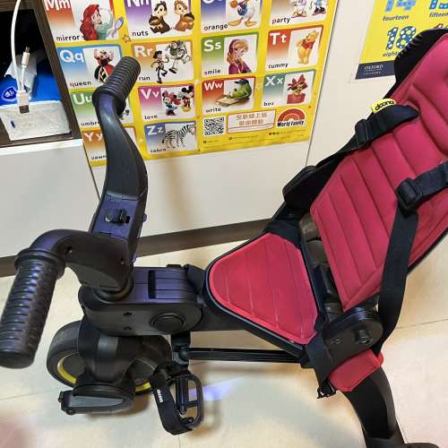 紅色Doona Liki S3 BB三輪車/手推車  八九成新淨 功能正常 BB細個就大人推 BB大左可...
