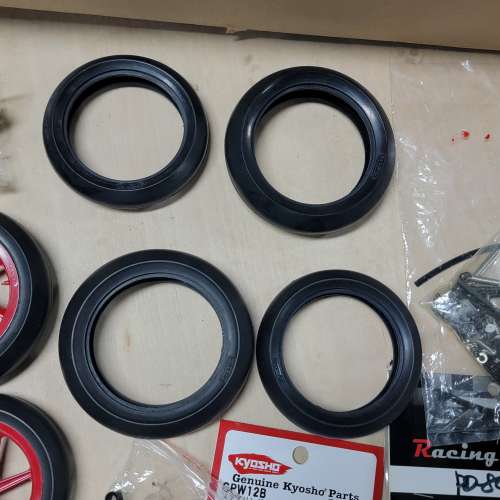 kyosho 1/8電單車件