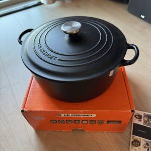 Le Creuset 28cm 圓形琺瑯鑄鐵鍋