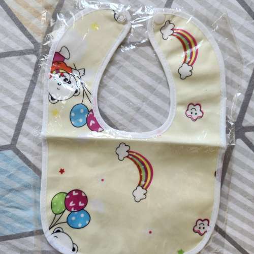 全新BB防水口水肩 動物 彩虹啤啤熊