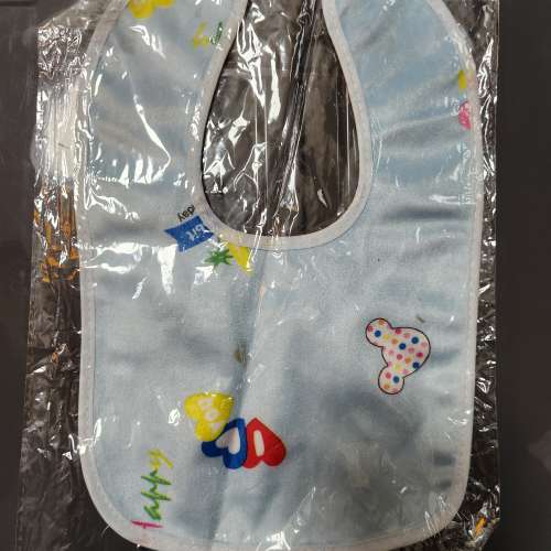 全新BB防水口水肩 動物 彩虹啤啤熊