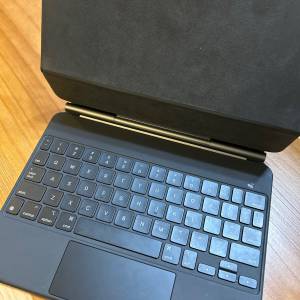 2021 年 11 吋 Ipad Pro magic keyboard