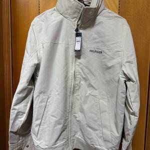 賣全新tommy 防水外套 $650