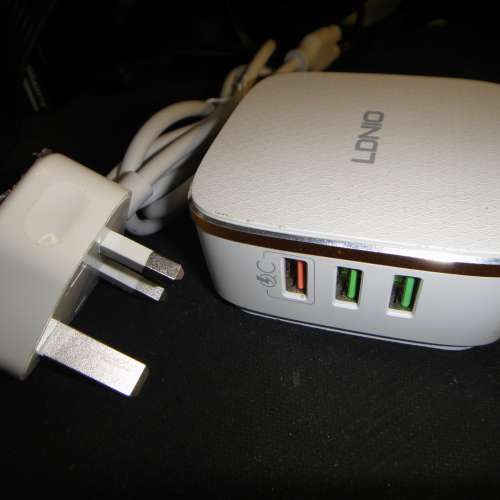 LDNIO力德諾 6USB 充電器 QC3