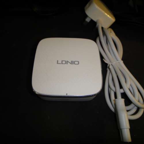 LDNIO力德諾 6USB 充電器 QC3